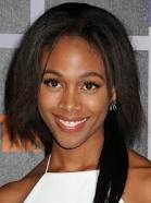 How tall is Nicole Beharie?